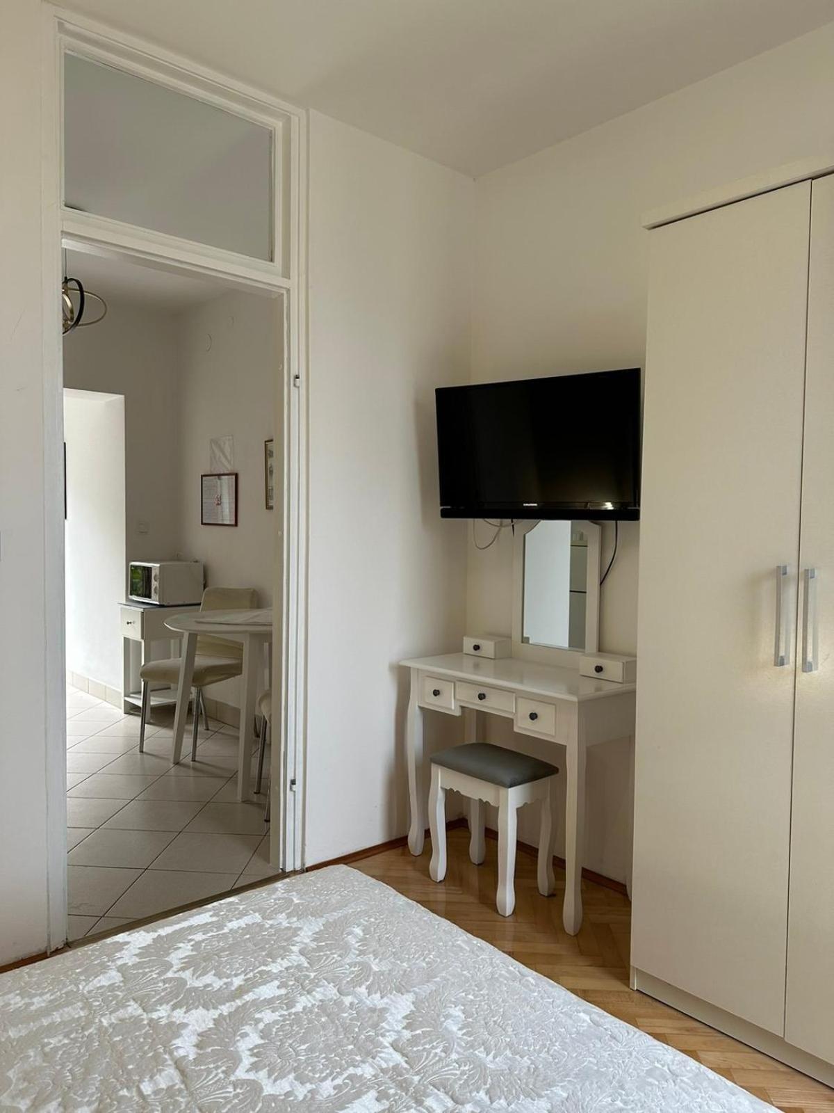 Apartment Mali Losinj 7879B 외부 사진
